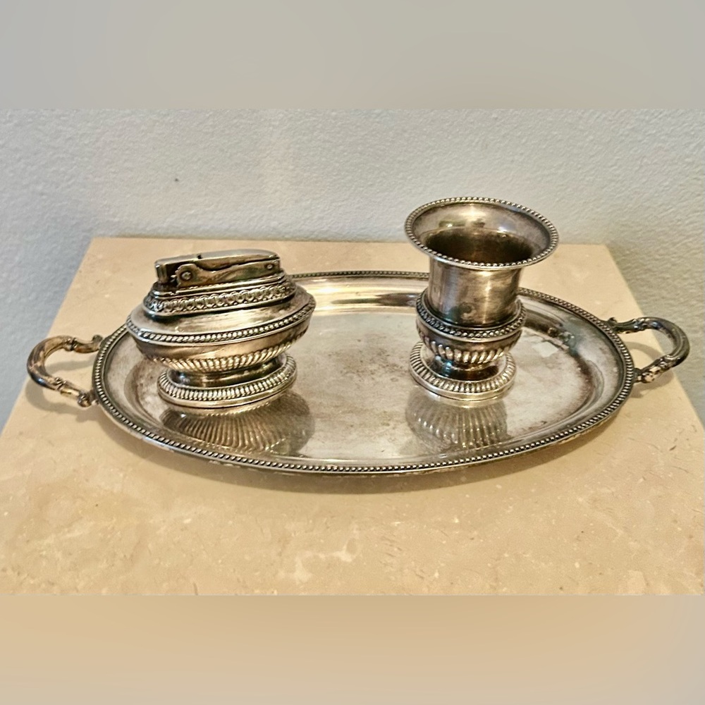 Antique Ronson Queen Anne Lighter & cigarette holder Set, 1949